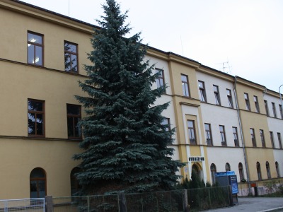 Jablonecké Gymnázium U Balvanu má po jednání novou naději