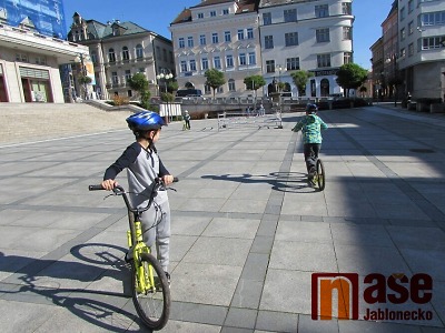 Od dubna pěší zóny v Jablonci opět ohraničí květináče a sloupky
