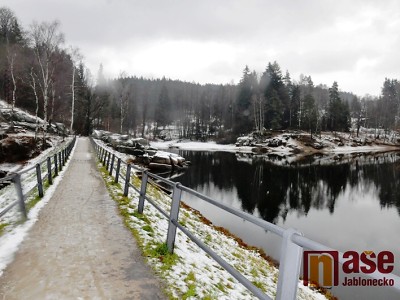 Stromořadí u přehrady doplní na jaře čtyři nové stromy