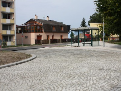 Na nové otočce autobusů v Jablonci zahájili ostrý provoz