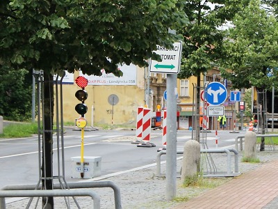 Opravené semafory na jablonecké křižovatce se rozsvítí od července