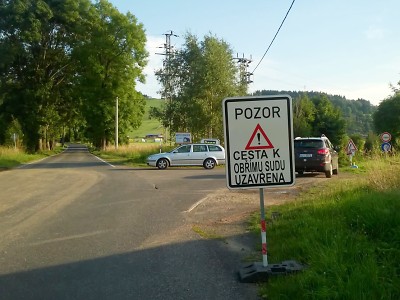 K Obřímu sudu na Javorníku opravuje kraj silnici, je zde úplná uzavírka