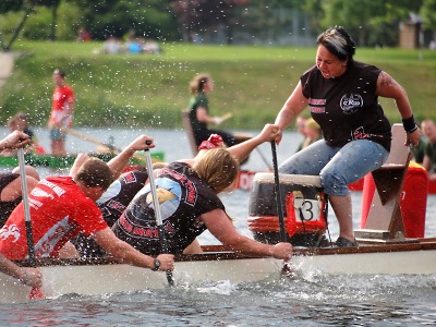 Třetí červnová sobota patřila na jablonecké přehradě znovu dračím lodím