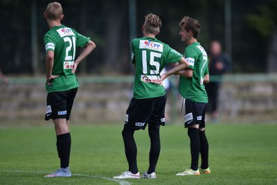 Rozhodčí juniorce na Spartě nepřál