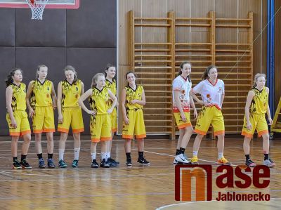 I mladé basketbalistky bez domova vyhrávají