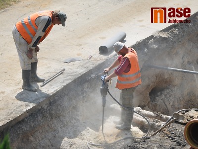 Obyvatelé Krkonošské ulice se potýkají se zvýšeným hlukem a prachem