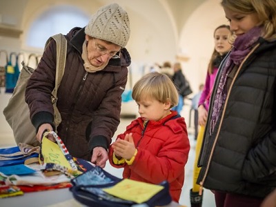 Kampaň Ušij tašku, zaměstnej člověka překonává rekordy