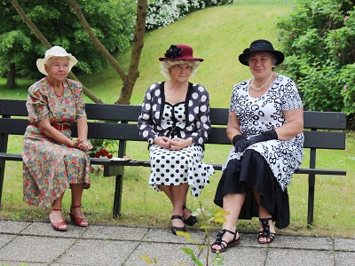 Klobouková slavnost v jablonecké Novoveské ulici se opět vydařila