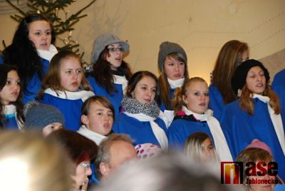 Vánoční turné tanvaldského pěveckého sboru vrcholí