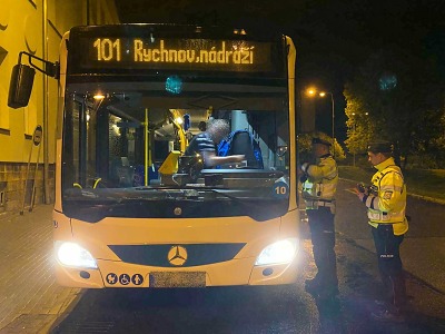 Policisté kontrolovali alkohol u řidičů autobusů a tramvají