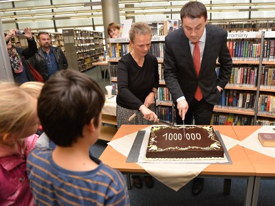 Milióntou knihou Krajské knihovny se stala publikace Přemyslovský dvůr