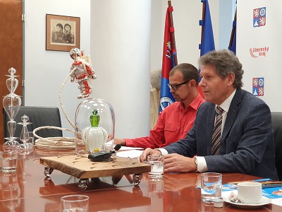 Bledule jarní a Eftemii míří na benefiční aukci do Prahy