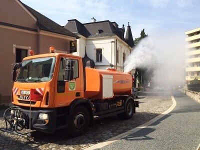 Kropící vozy vyjely zchladit rozpálený Jablonec