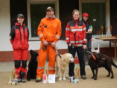 Kynolog Pavel Málek třetí na mezinárodním mítinku záchranných psů