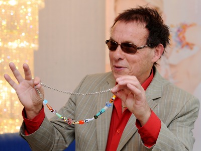 Jan Saudek vytvořil kolekci šperků pro sklárnu Liglass