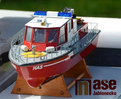 Obrazem: Lodní modeláři na Novoveském koupališti