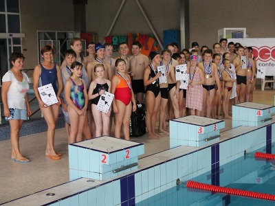 V jabloneckém bazénu se konal šampionát zrakově postižených