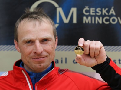 Příběh Hanče a Vrbaty ožívá na zlaté a stříbrné medaili