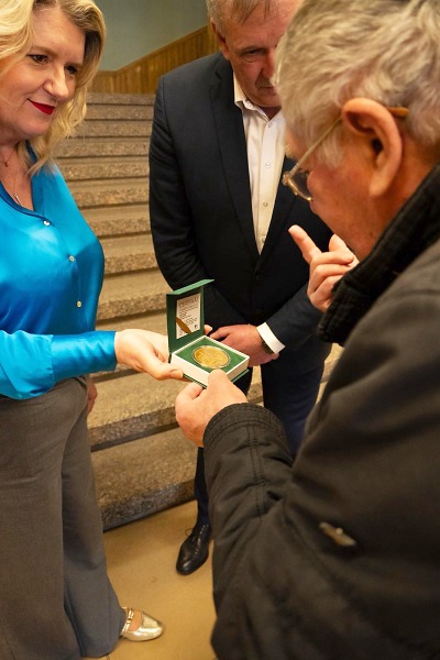 Nová medaile je propojení tradičního řemesla, umění a odpovědnosti