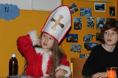 Dětem vstup zakázán, čertům povolen Dětem vstup zakázán, čertům povolen