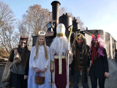 Mikulášské parní vlaky letos jezdí hned na několika tratích