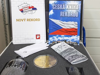 Česká mincovna dobyla Českou knihu rekordů s Českým lvem
