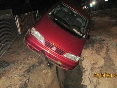 Střípky z městské policie: Netopýři v ordinaci i opuštěné auto ve výkopu Střípky z městské policie: Netopýři v ordinaci i opuštěné auto ve výkopu