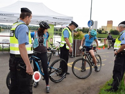 Preventivní kontroly cyklistů zaznamenaly mírné zlepšení