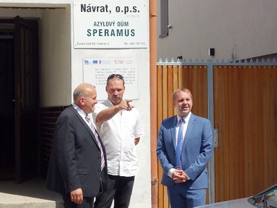 Přestárlým lidem bez domova neumíme pomoci, řekl náměstek ministra