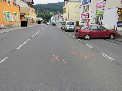 Policie hledá svědky dopravní nehody v Tanvaldě