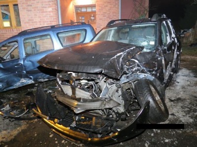 Řidička se při jízdě kochala krajinou. Poškozená jsou teď tři auta