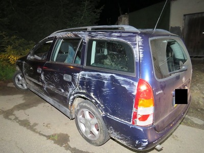 Z místa nehody v Železném Brodě ujel. Zřejmě pil a nemá řidičák