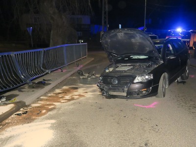 Havaroval a z místa nehody v Desné utekl i se spolujezdkyní