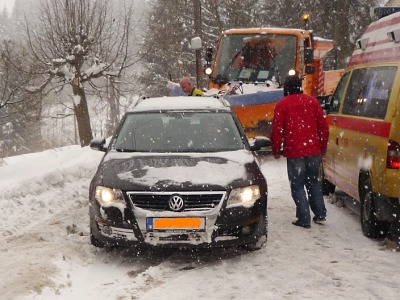 Řidič na Smržovce zemřel zřejmě na infarkt