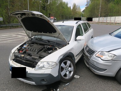 Nedal přednost v jízdě na jablonecké křižovatce