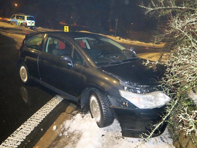 Autor foto:Archiv Policie ČR Opilý řidič narazil v Jablonci do středu kruhového objezdu