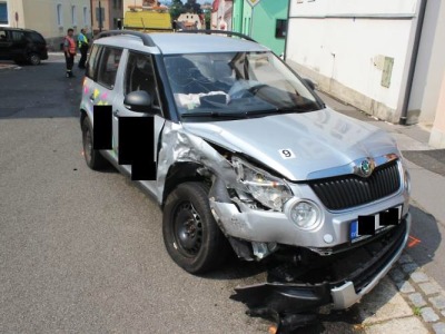 Řidička nedala na jablonecké křižovatce přednost a došlo k nehodě