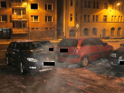 Autor foto:Archiv Policie ČR Pod vlivem alkoholu narazil řidič v Jablonci do dvou zaparkovaných aut