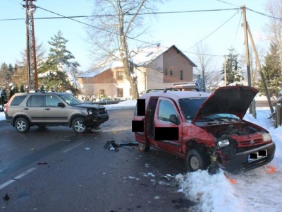 Nedal v Maršovicích přednost v jízdě a naboural do jiného auta
