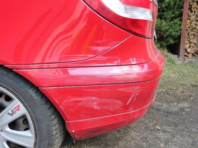 Policie hledá svědky nehody na křižovatce ulic Pražská a Dlouhá v Jablonci