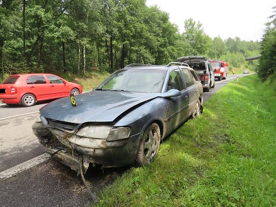 Při vysoké rychlosti dostal v zatáčce u Rádla smyk