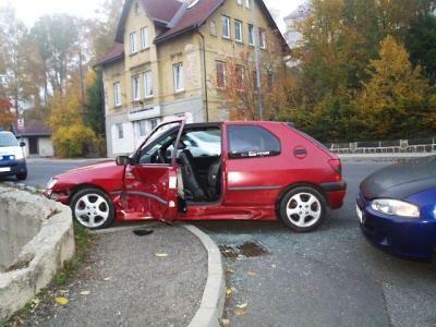 Policie hledá svědky nehody u Turnova, při které se zranili tři lidé