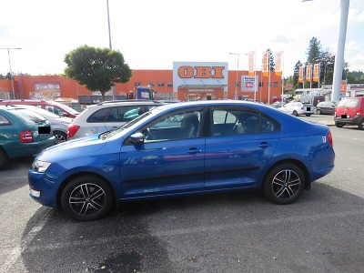 Policie hledá svědky nehody u obchodního centra Rýnovka