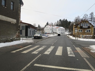 Policie hledá řidiče, který na Smržovce porazil seniorku