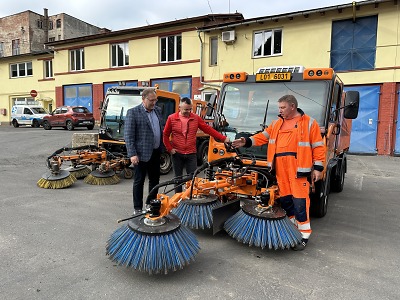 Technickým službám Jablonec pomůže s úklidem nový vůz