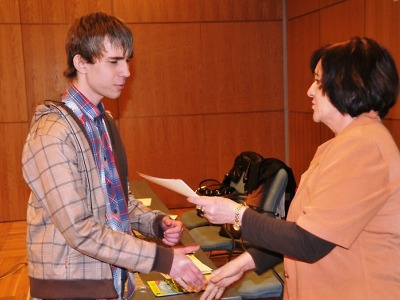 Na celostátní olympiádu v češtině postupují Michal Puchrík a Jan Kadlec