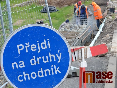 Stavby na jabloneckých silnicích a chodnících v září a říjnu