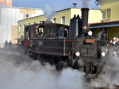 Obrazem: Výročí dráhy Jičín - Turnov oslavili parními jízdami i výstavou