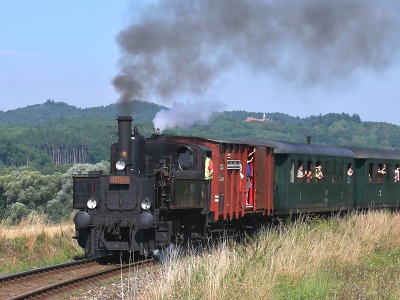 Zahájení sezony v Českém ráji opět podpoří i jízdy parních vlaků