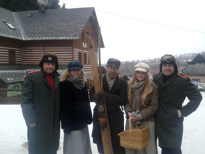 Svahy v Rokytnici ovládnou lyžníci v dobových kostýmech